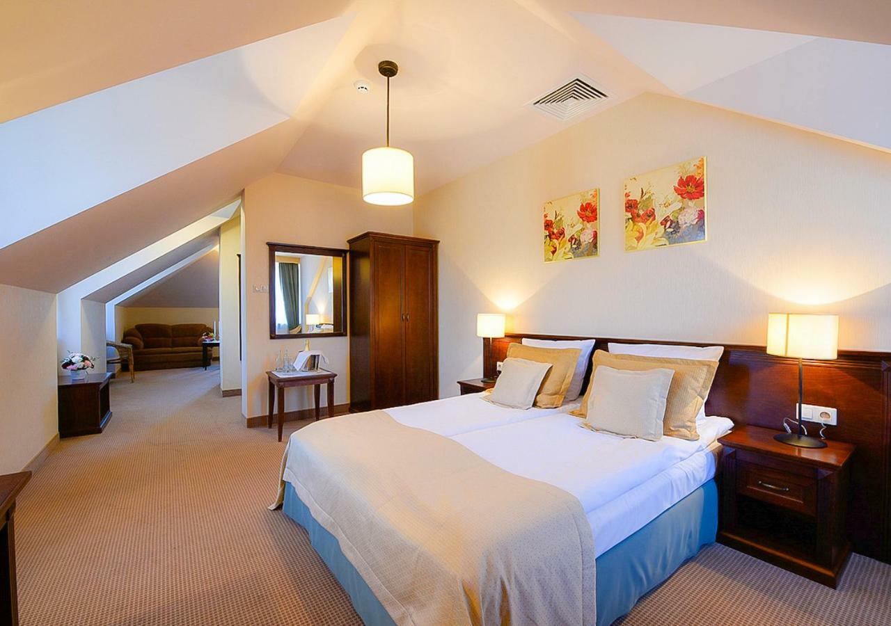 Hotel Nowodwory Ciechanowiec Ngoại thất bức ảnh